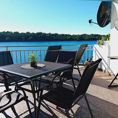 Live A Dream Apartment *